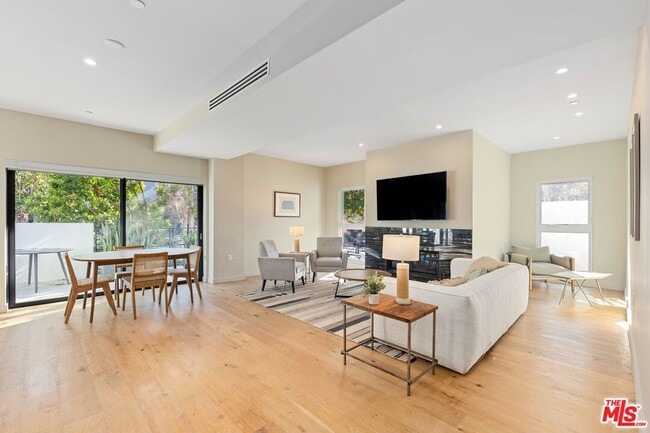 Building Photo - 1621 Malcolm Ave