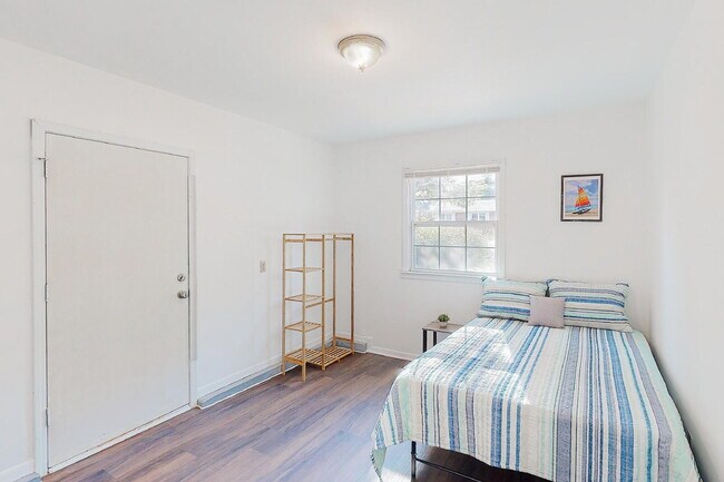 Building Photo - THE PLOVER | Enjoy a spacious split-level home in Jonesboro designed for comfort, privacy, and ea...