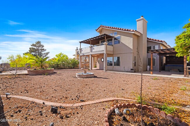 Building Photo - 624 Skydale Dr