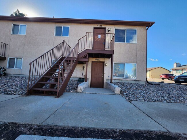 Building Photo - 6655 Dublin Loop W