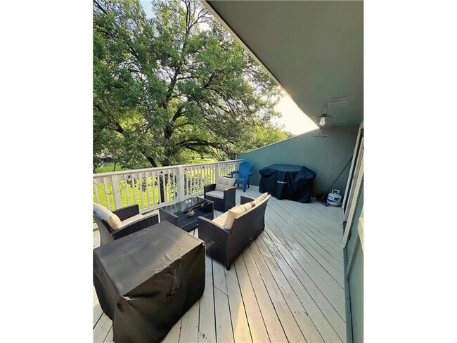 Building Photo - 7592 Zinnia Way N