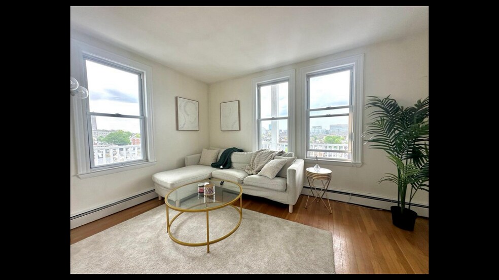 Building Photo - 276 Bunker Hill St