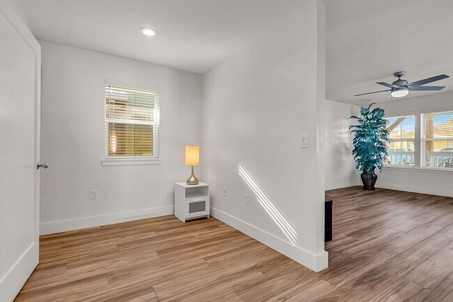 Building Photo - Experience residential luxury living only 2 blocks from the heart of downtown Livermore!!