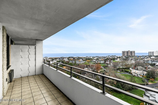 Building Photo - 1 Channel Dr