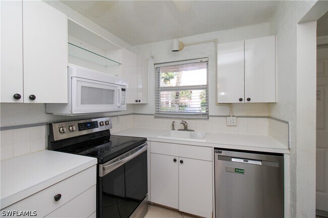 Building Photo - 175 Turtle Lake Ct