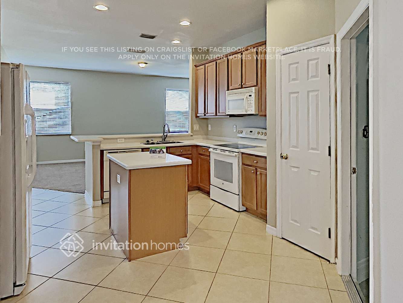 Building Photo - 16138 Bridgepark Dr