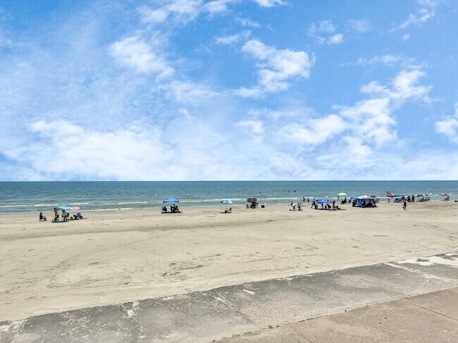 Building Photo - 1504 Christopher Columbus Blvd