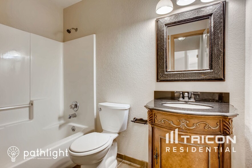 Building Photo - 1511 Stonewood Ct