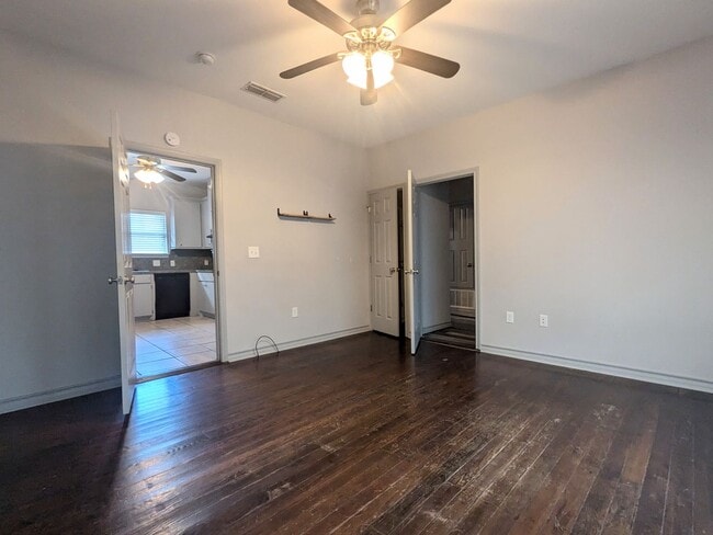 Building Photo - Coming Soon!  3 Bed, 1 Bath on Arkansas Side