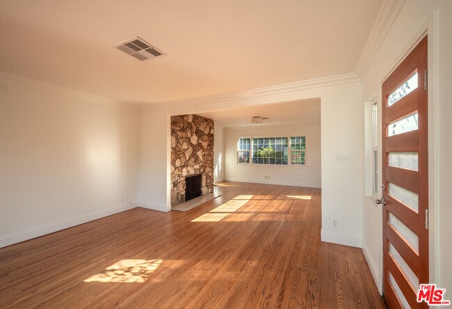 Building Photo - 4141 Verdugo View Dr