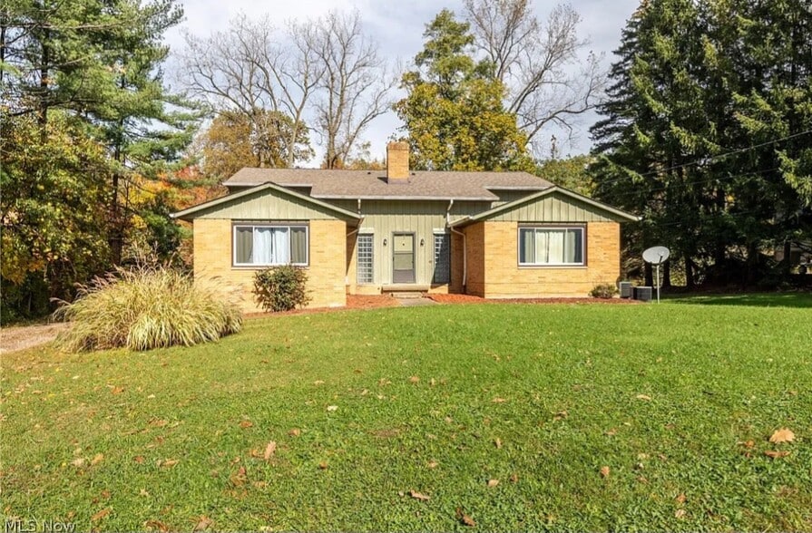 Primary Photo - 8224 N Akins Rd