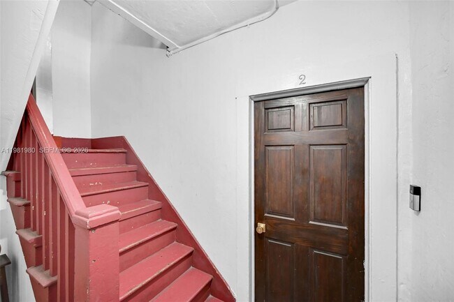 Building Photo - 528 NW 47th St