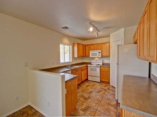 Building Photo - 12438 W Windrose Dr