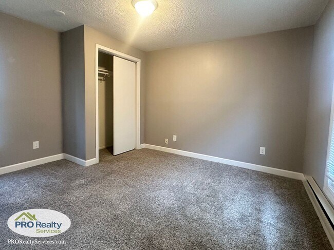 Building Photo - 3 Bedroom House In Northeast Minneapolis