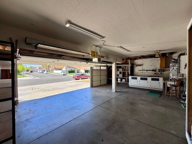 Building Photo - Spacious 5 Bedroom Home in Menifee Lakes with a 3 Car Garage for Lease!