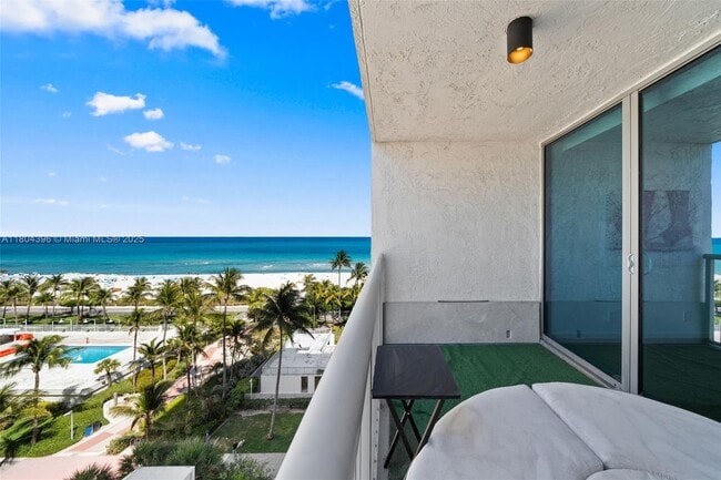 Building Photo - 2655 Collins Ave