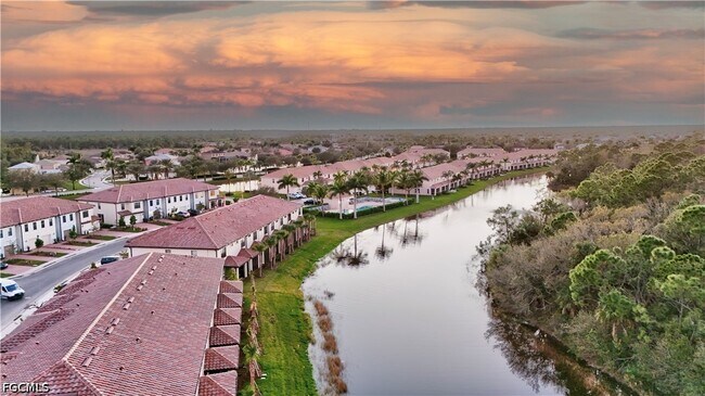 Building Photo - 1424 Weeping Willow Ct