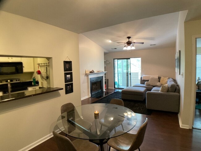 Building Photo - Spacious Condo in Brandon Ridge!