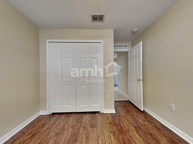 Building Photo - 11414 Ivy Flower Loop