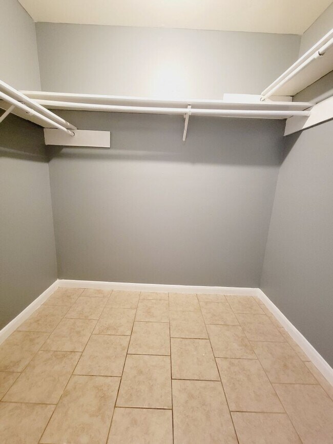 Building Photo - 8607 Crystal Cove Cir