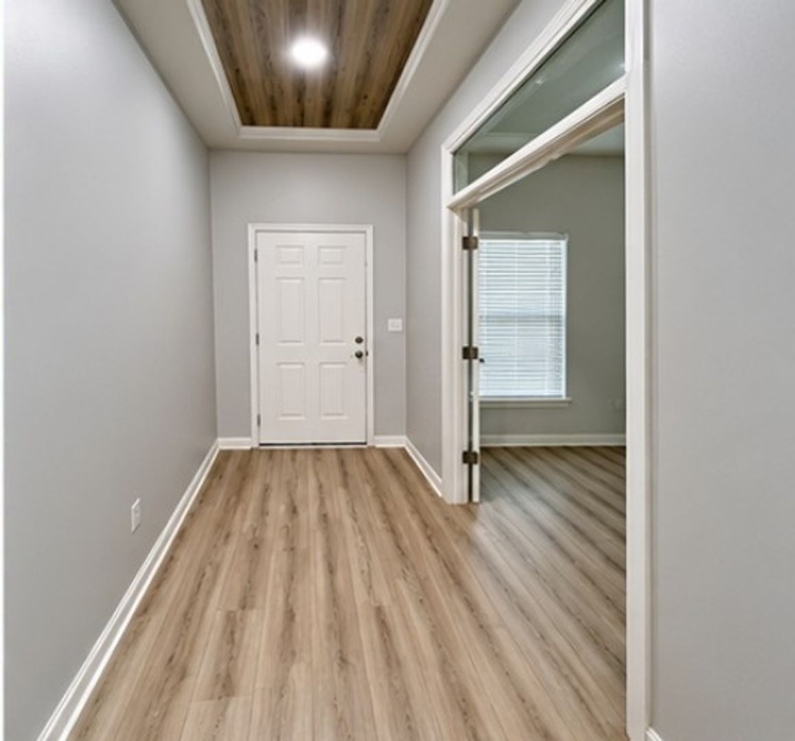 Building Photo - 1221 Bentwillow Way