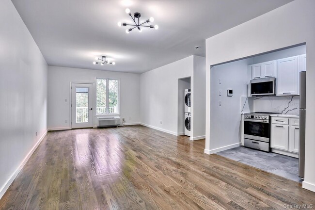 Building Photo - 962 US-9W