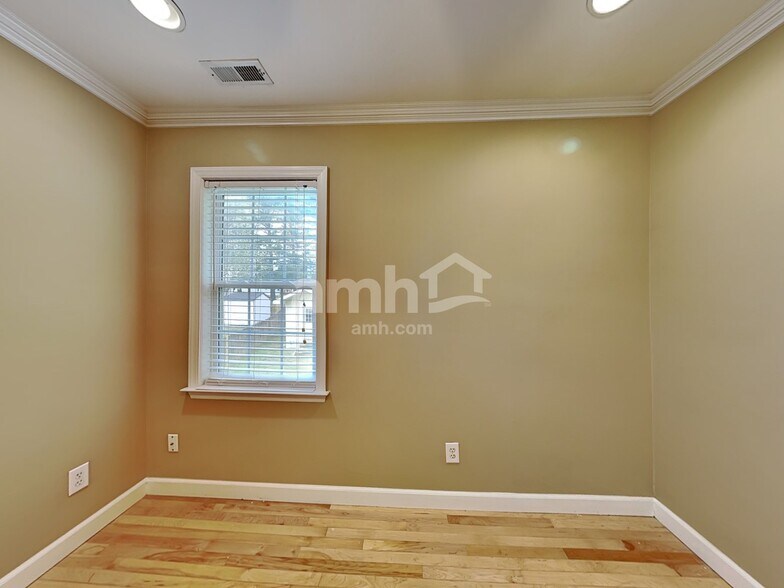 Building Photo - 215 Aqua Marine Ln