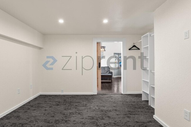 Building Photo - 8115 77th Ave NE