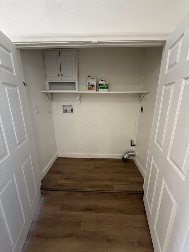 Building Photo - 1206 Stonecrest Dr