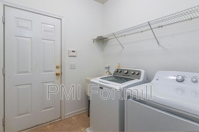 Building Photo - 10922 Sedgemoor Ln