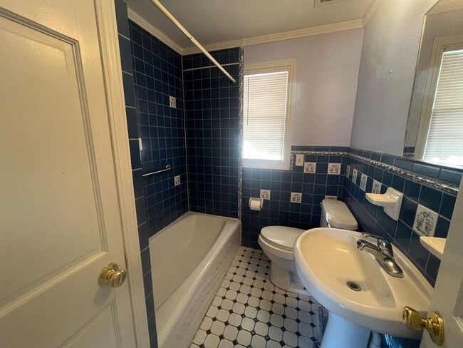 Building Photo - 8020 Hwy 43