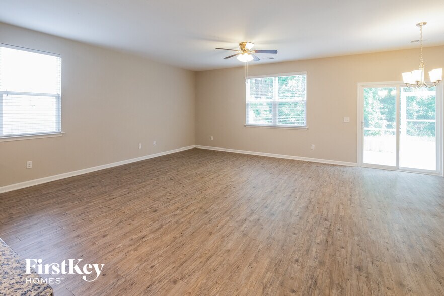 Building Photo - 510 Wayton Cir