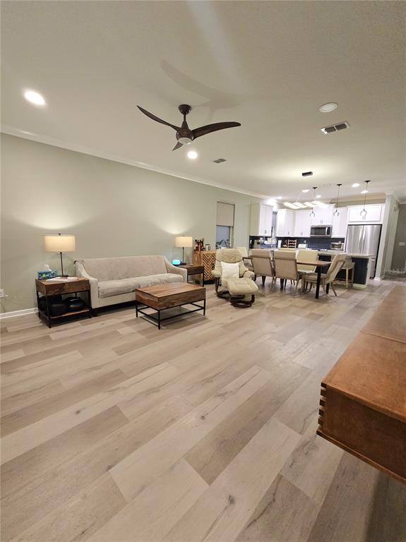 Building Photo - 10635 Planer Picket Dr