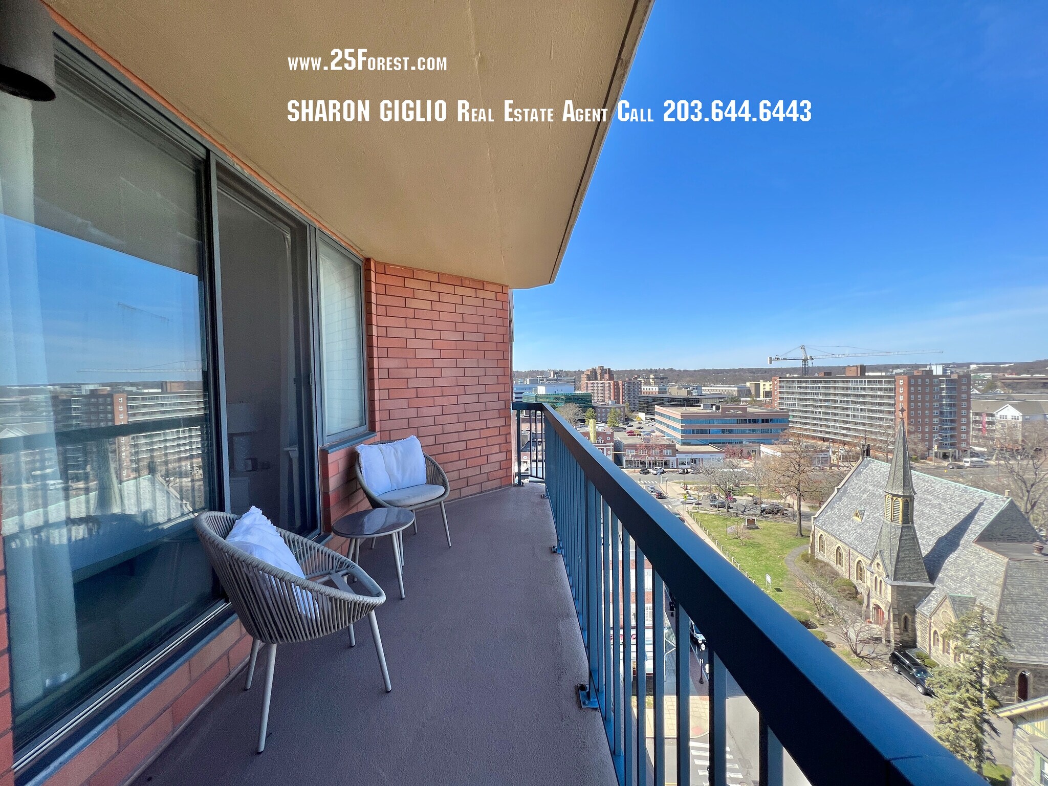 nice balcony - 25 Forest St