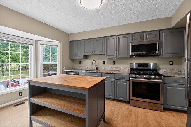Building Photo - 5539 E Boniwood Turn