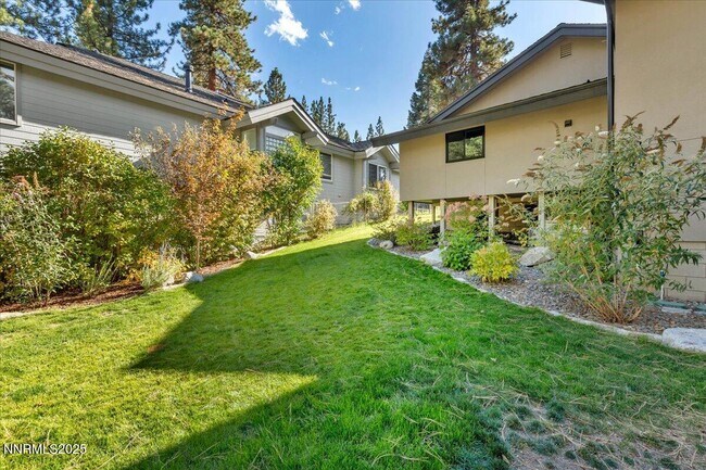 Building Photo - 1262 Hidden Woods Dr