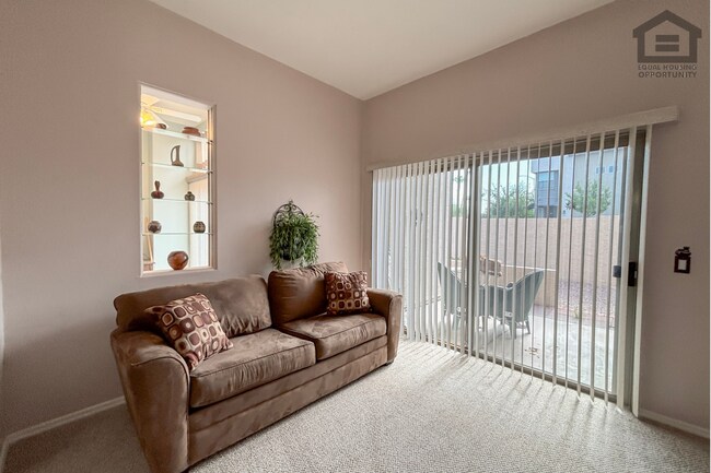 Building Photo - 205 N 74th St