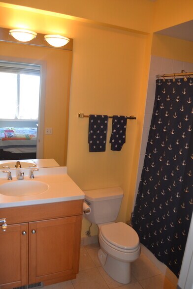 Building Photo - 1117 W Monroe St