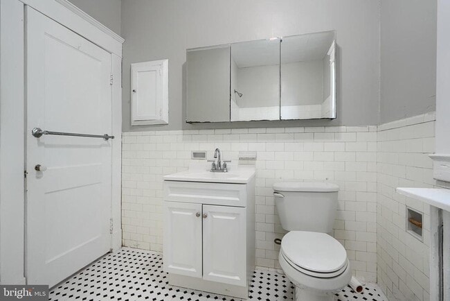 Building Photo - 720 Dryden Dr