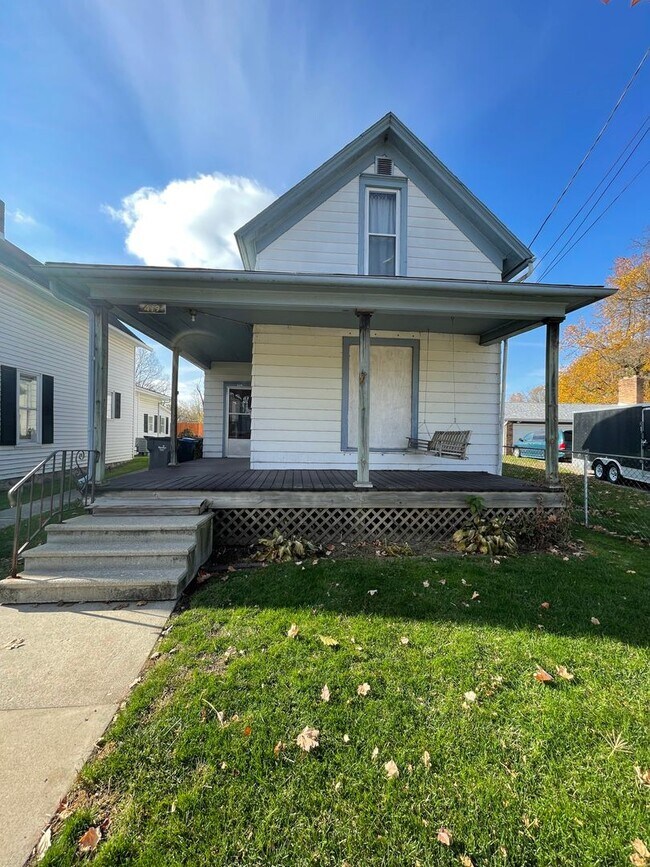 Building Photo - 419 1/2 N First