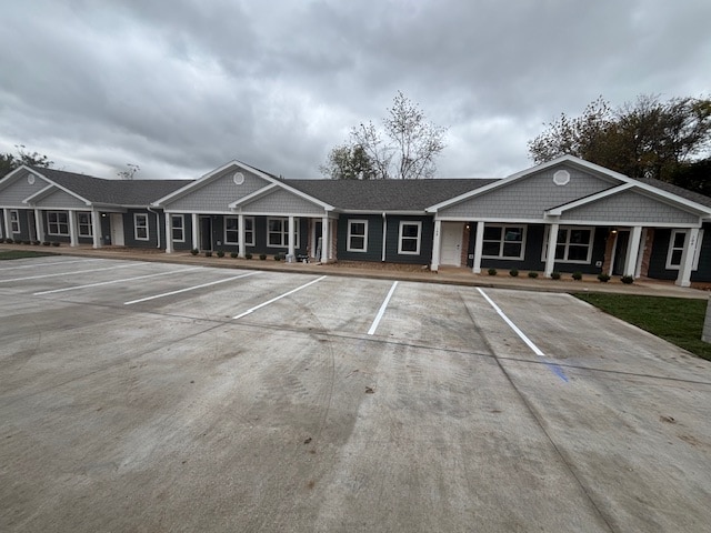 Building Photo - 3905 W Maple St