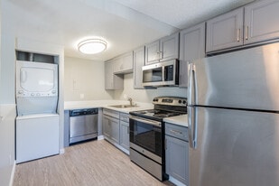 Building Photo - Vantage Apartments