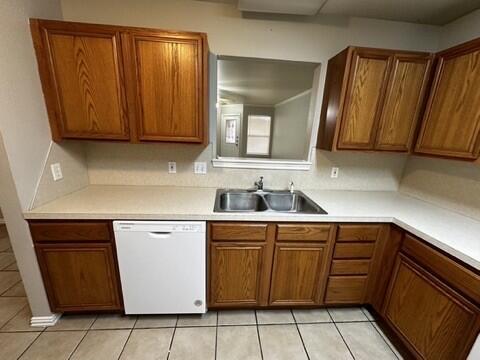 Building Photo - 533 N Clinton Ave