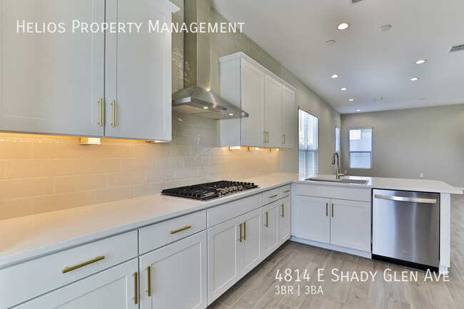 Building Photo - 4814 E Shady Glen Ave