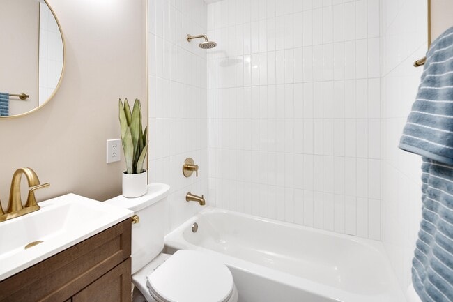 Building Photo - 1023 Greencliff Rd