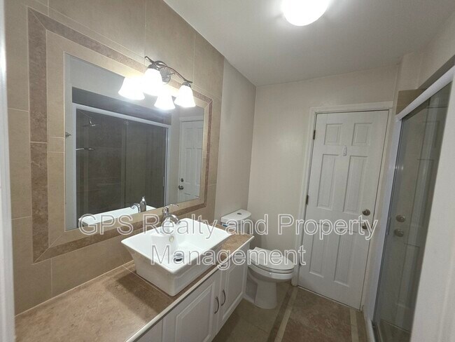 Building Photo - 640 Mariner Way