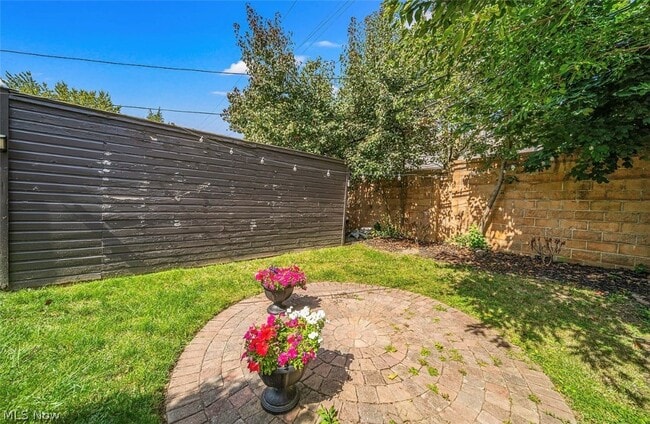 Building Photo - 4069 Bushnell Rd