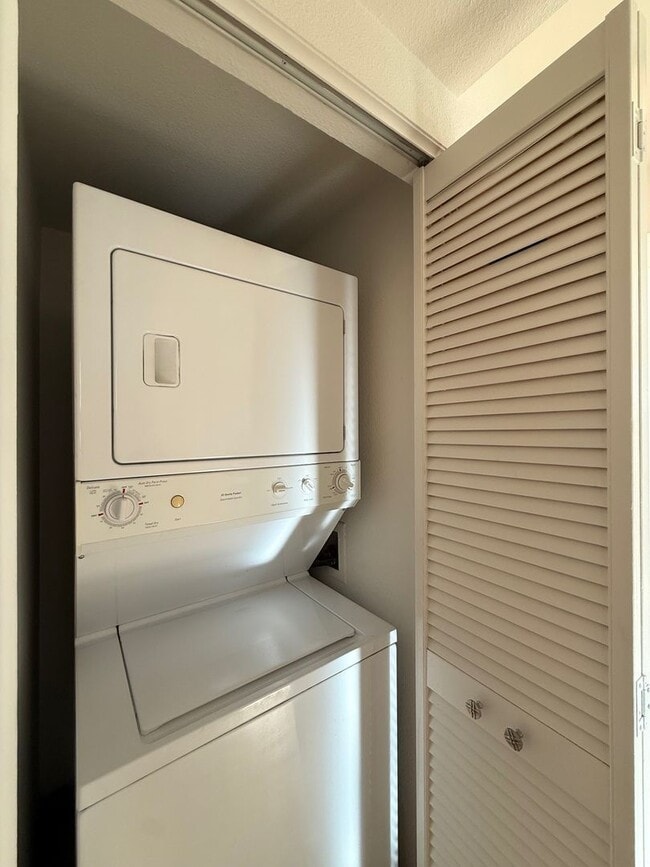 Building Photo - 2 Bedrooms / 2 Bathrooms – Corner Unit at Ocean Village Plaza