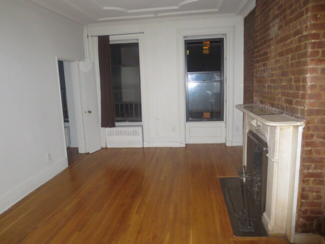 Building Photo - 328 E 55th St