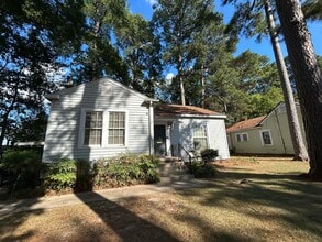 Building Photo - Precious 2 Bed House in South Highland